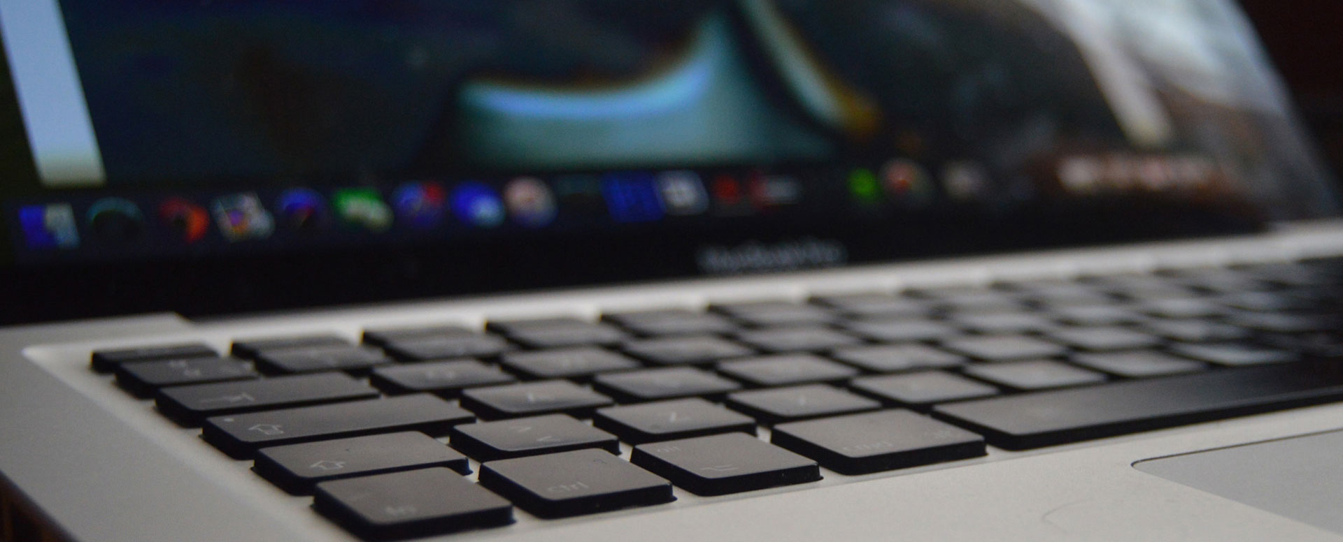 多语种同声翻译的AI同传可执行路径